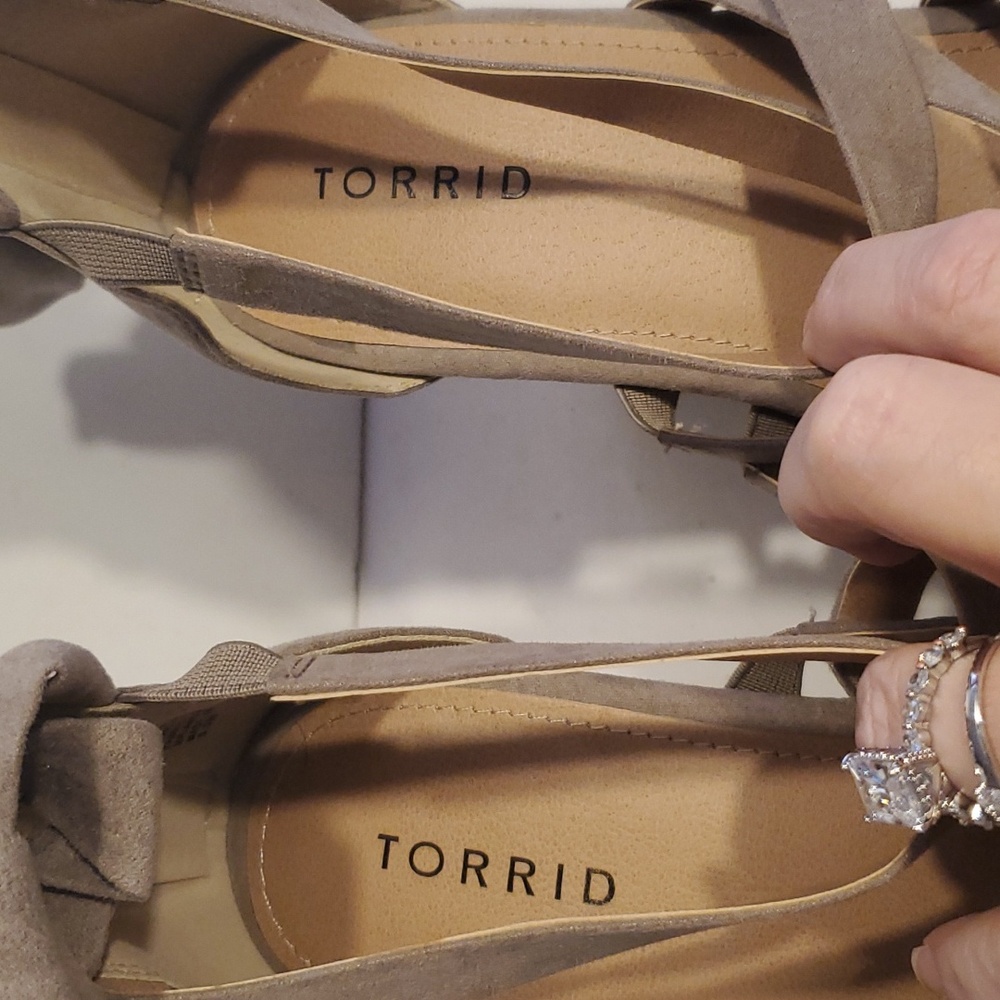Torrid Taupe Faux Suede Ankle Wrap Wedge Sandal Size 9.5W NWT'S - Picture 9 of 12